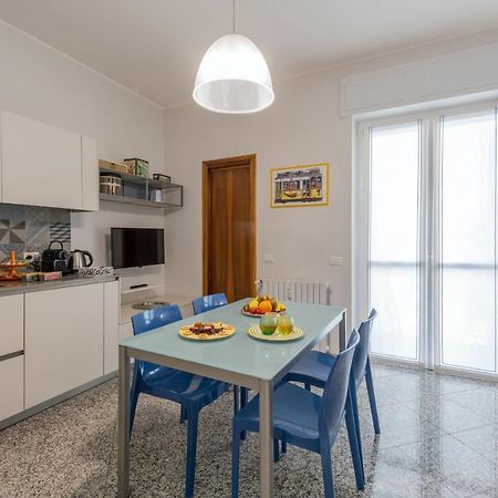 Bnbutler - Stromboli, 22 - Ampio, Luminoso Ed Elegante Milan Luaran gambar