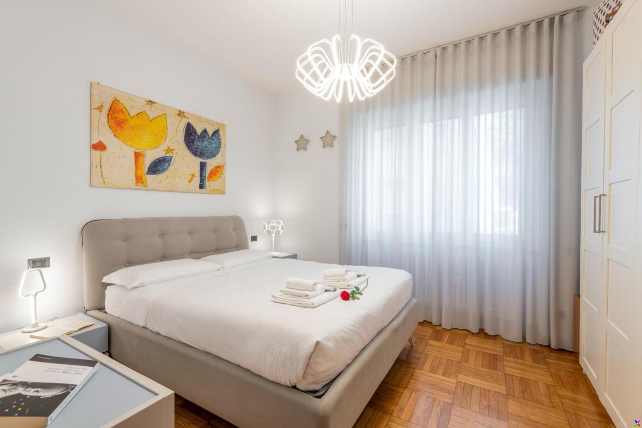 Bnbutler - Stromboli, 22 - Ampio, Luminoso Ed Elegante Milan Luaran gambar