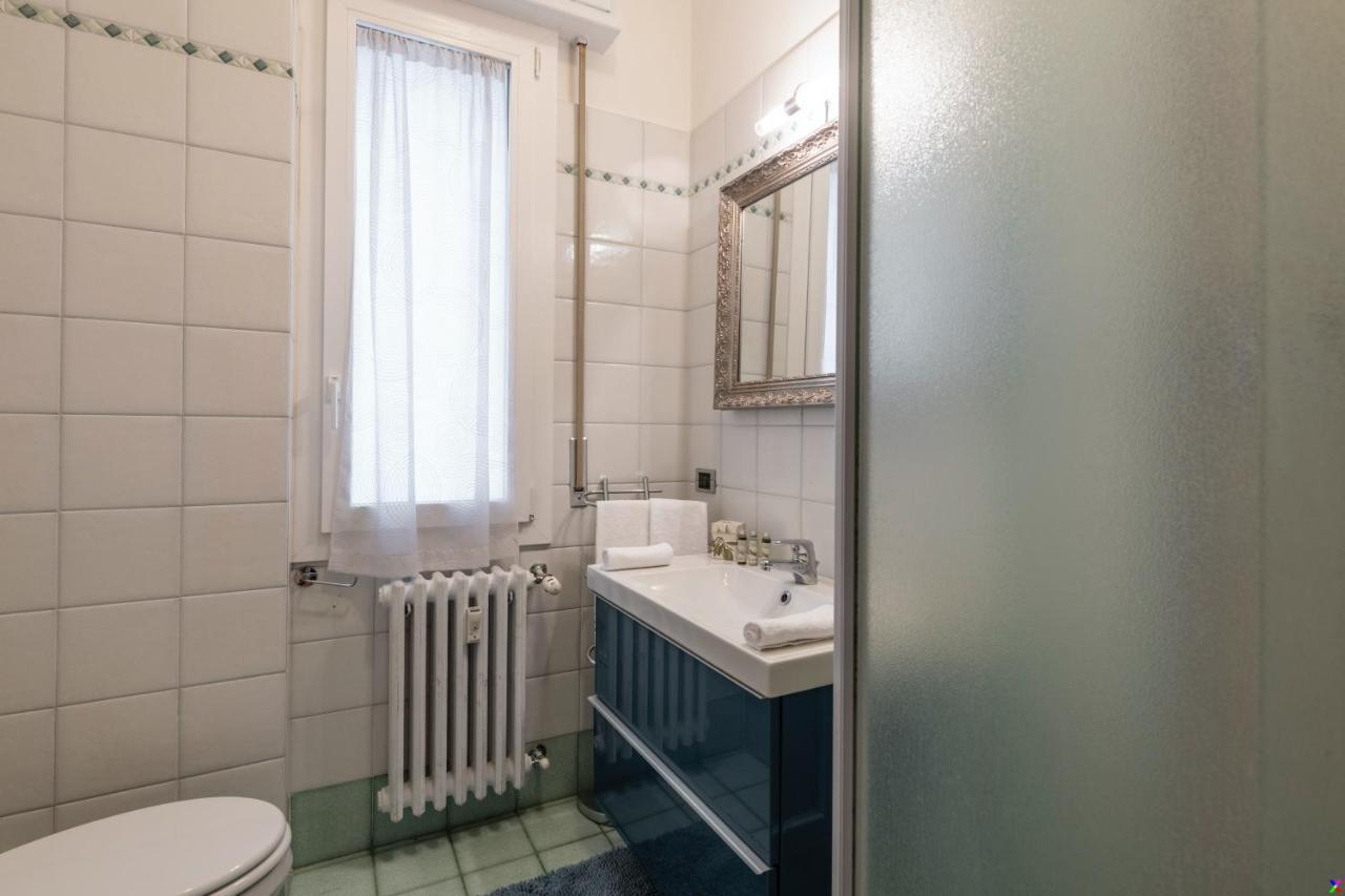 Bnbutler - Stromboli, 22 - Ampio, Luminoso Ed Elegante Milan Luaran gambar