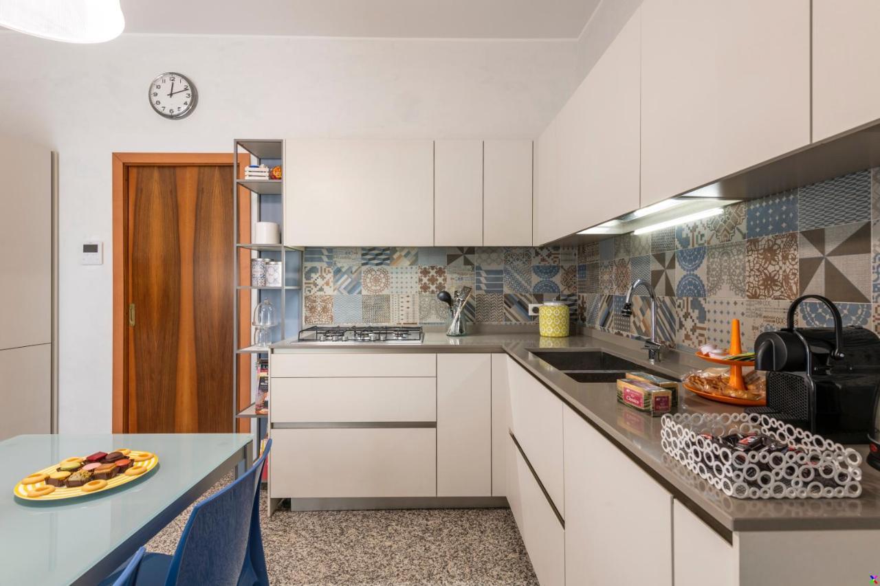 Bnbutler - Stromboli, 22 - Ampio, Luminoso Ed Elegante Milan Luaran gambar