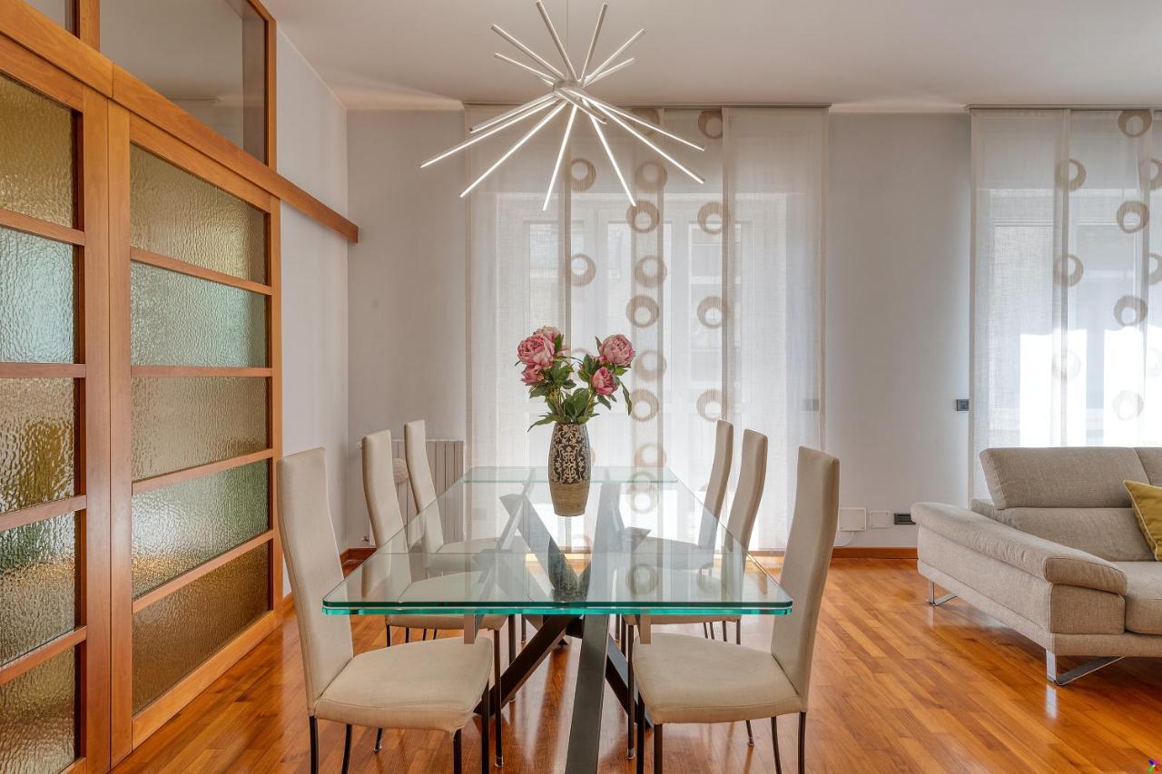 Bnbutler - Stromboli, 22 - Ampio, Luminoso Ed Elegante Milan Luaran gambar